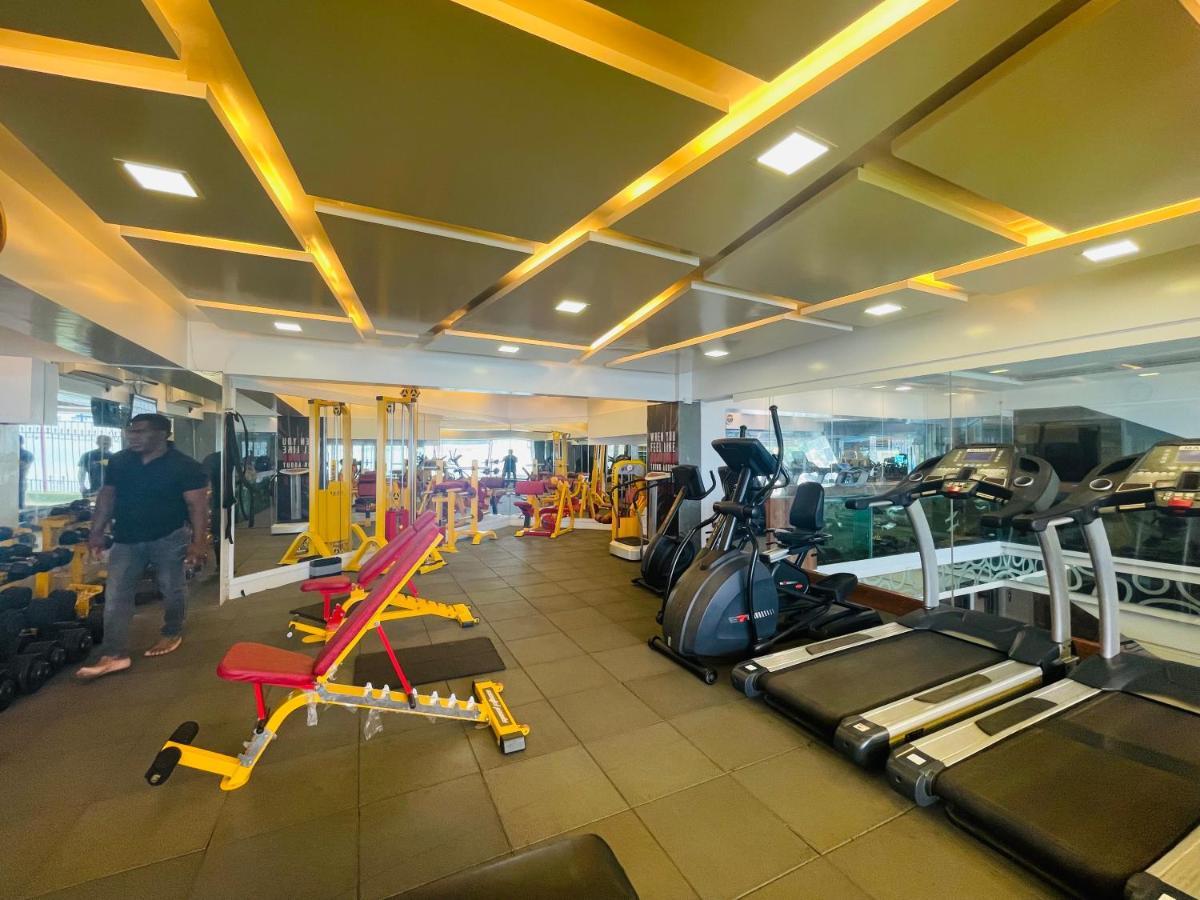 Home2 Renaissance Club 뭄바이 외부 사진