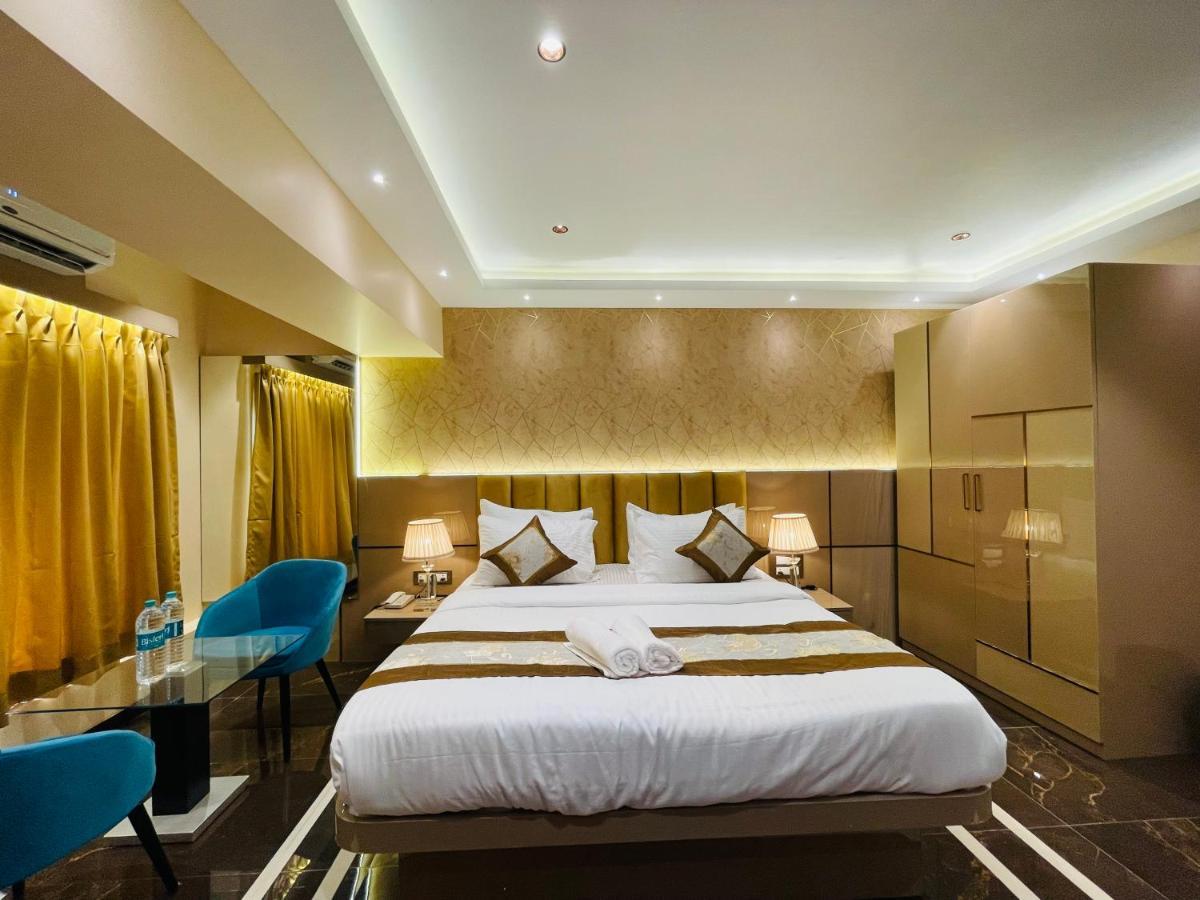 Home2 Renaissance Club 뭄바이 외부 사진