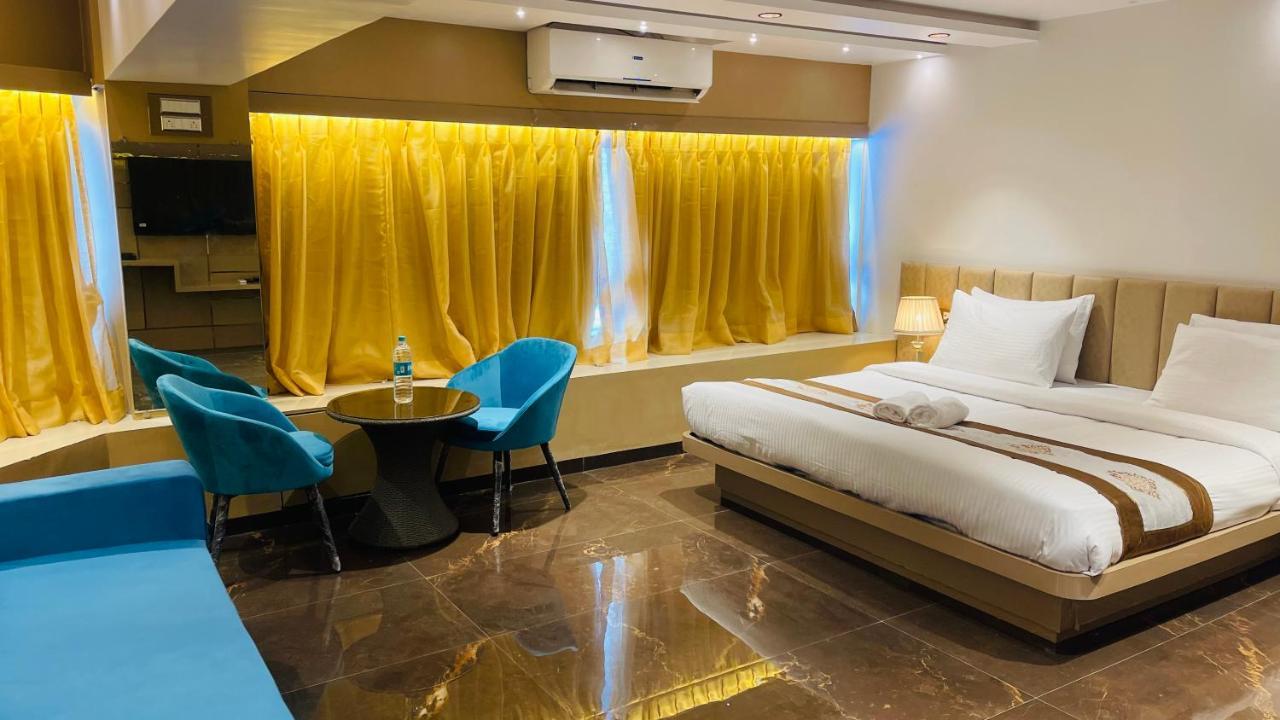 Home2 Renaissance Club 뭄바이 외부 사진
