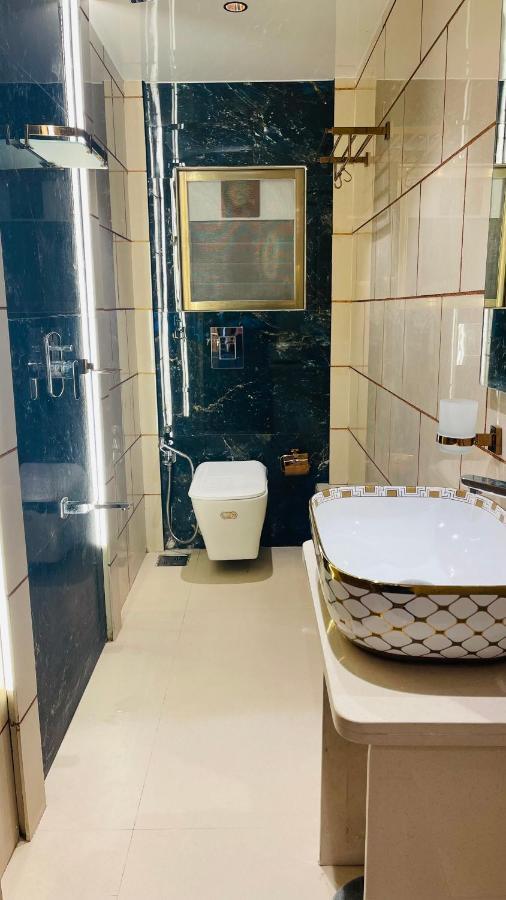 Home2 Renaissance Club 뭄바이 외부 사진
