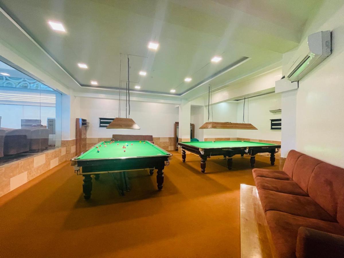 Home2 Renaissance Club 뭄바이 외부 사진