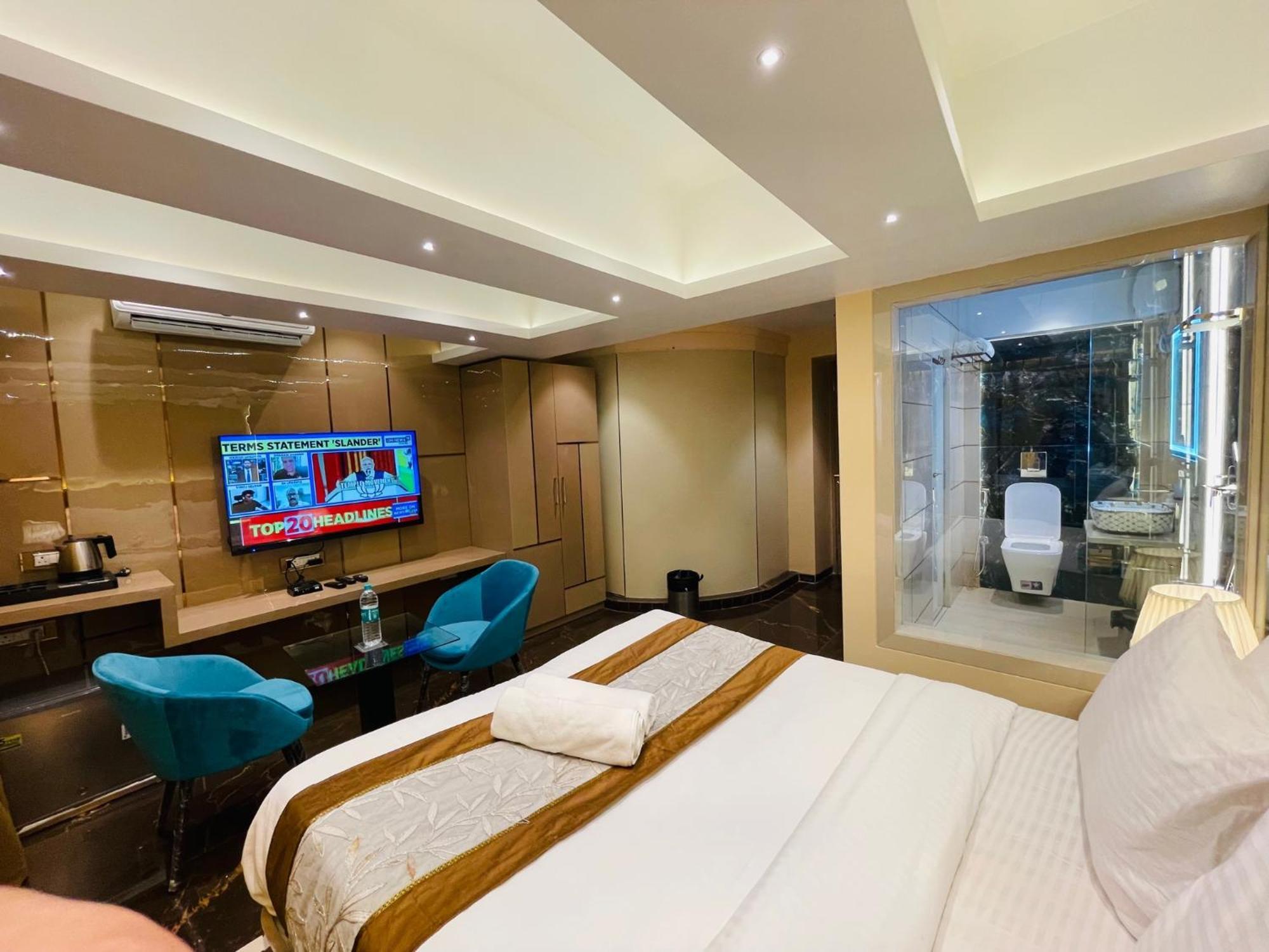 Home2 Renaissance Club 뭄바이 외부 사진
